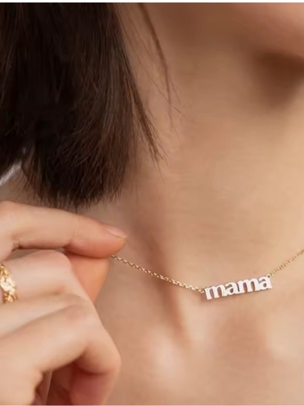 Mama Gold Nameplate Necklace - Elegant Women’s Jewelry - Picture 3 of 4
